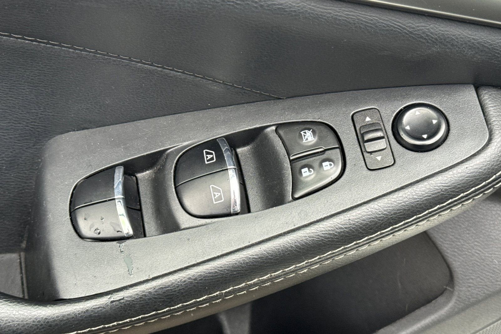 2023 Nissan Maxima SV