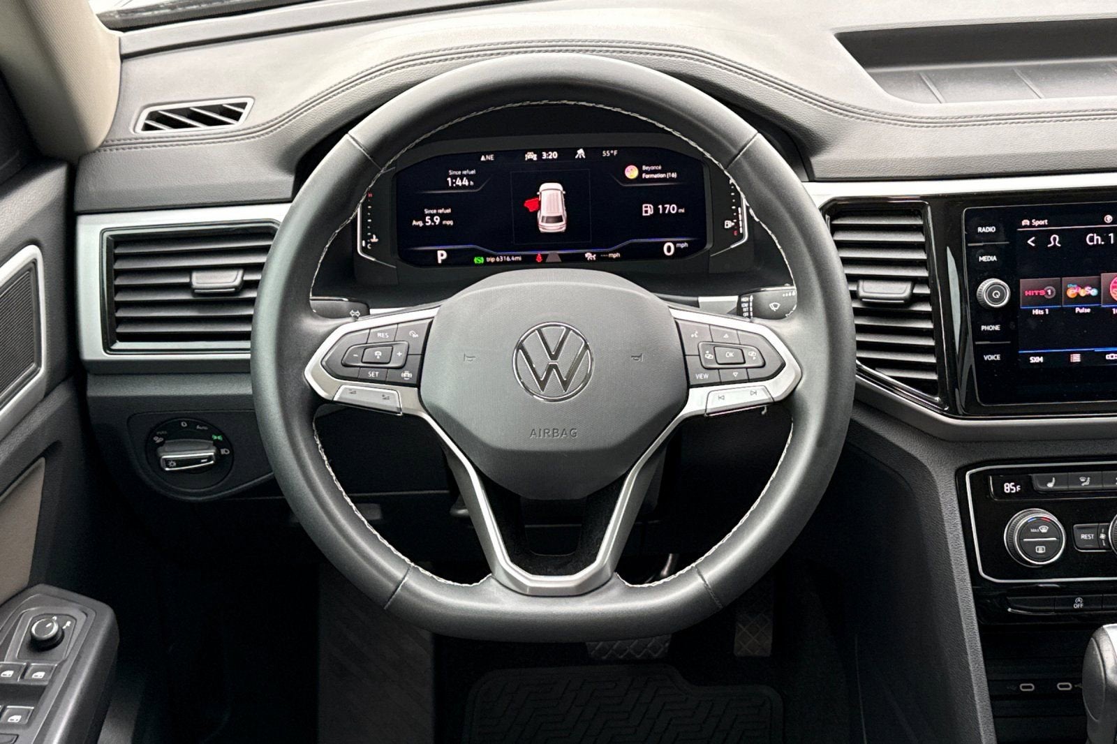 2023 Volkswagen Atlas 3.6L V6 SE w/Technology