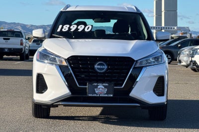 2023 Nissan Kicks SV