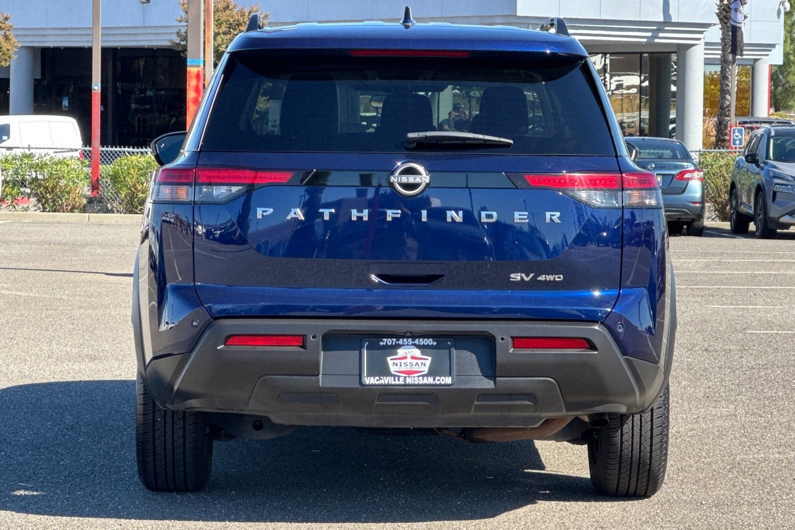 2024 Nissan Pathfinder SV