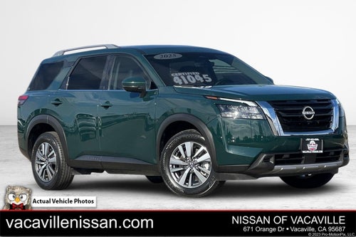 2025 Nissan Pathfinder SL