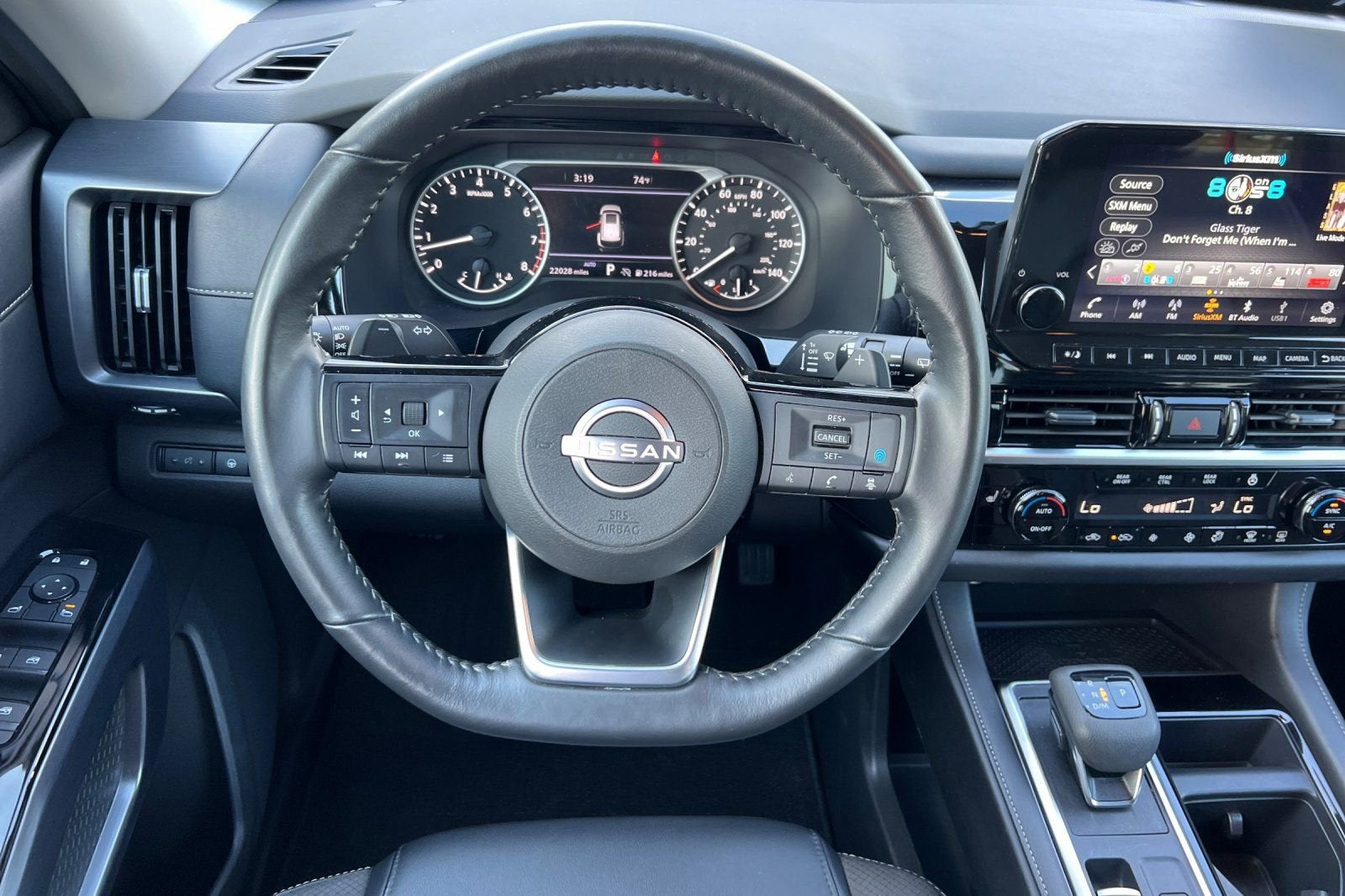 2025 Nissan Pathfinder SL