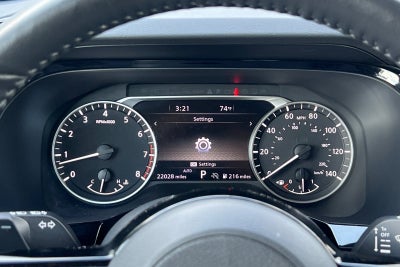 2025 Nissan Pathfinder SL