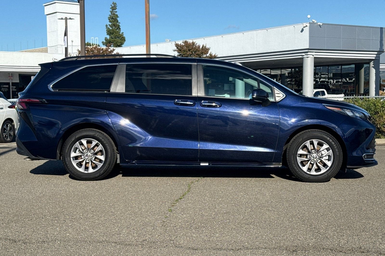 2024 Toyota Sienna XLE