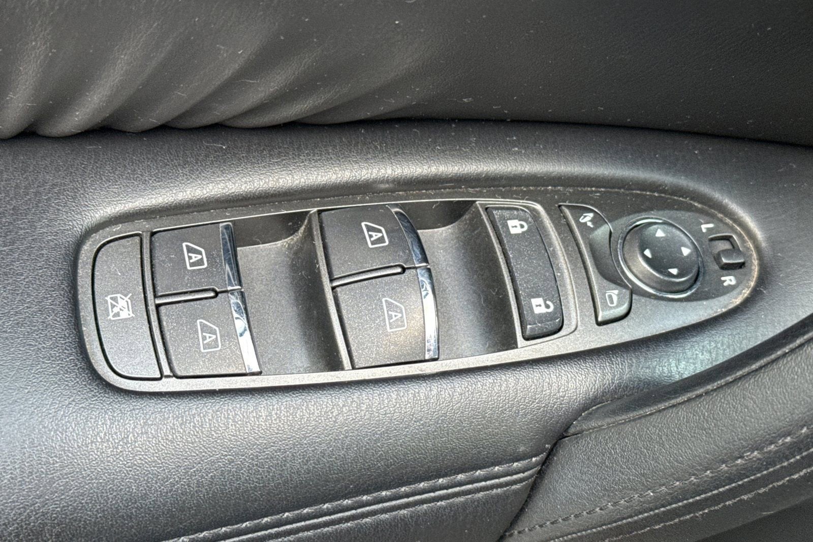 2023 Nissan Armada SV