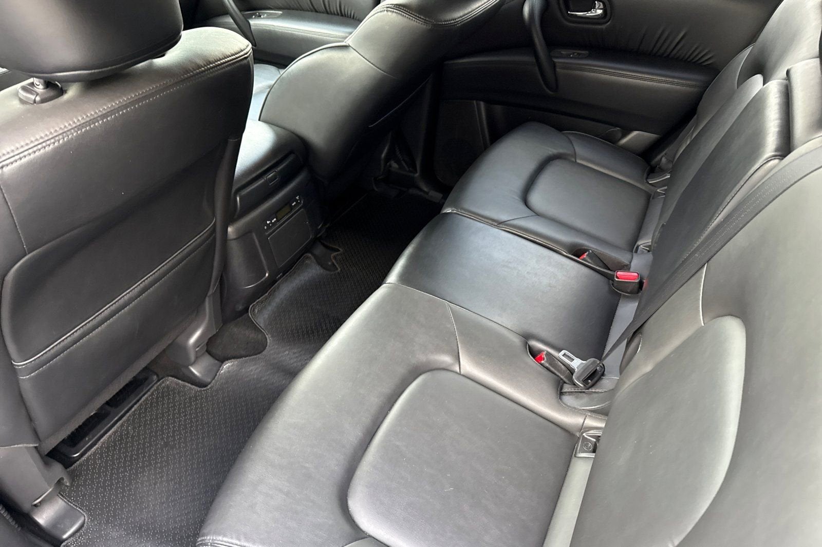 2023 Nissan Armada SV