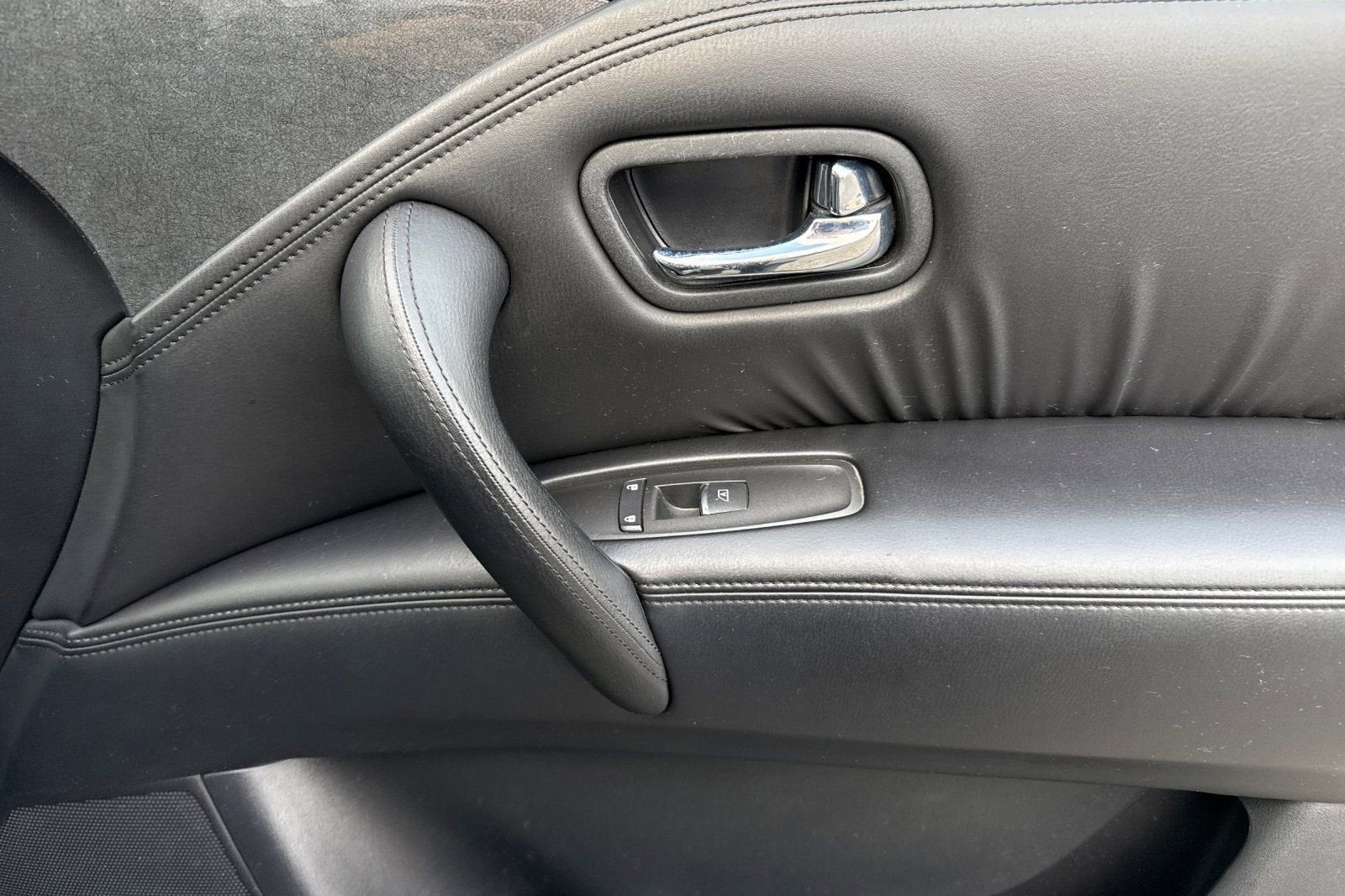 2023 Nissan Armada SV