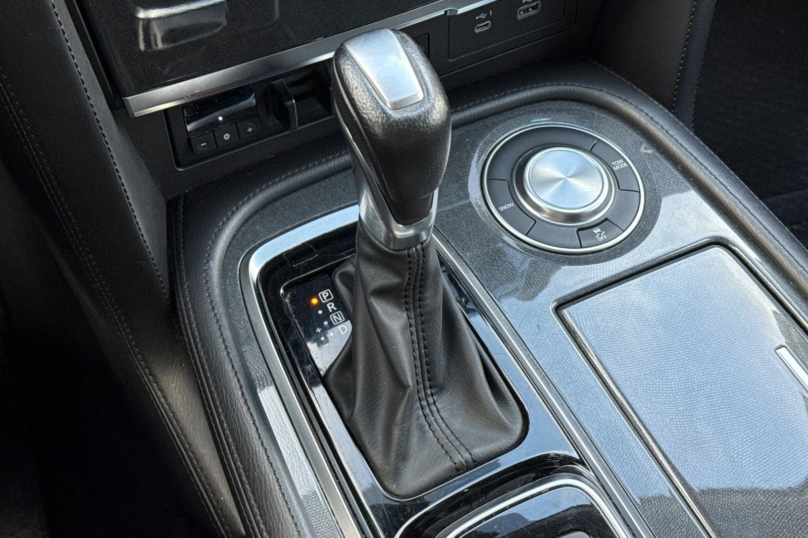 2023 Nissan Armada SV