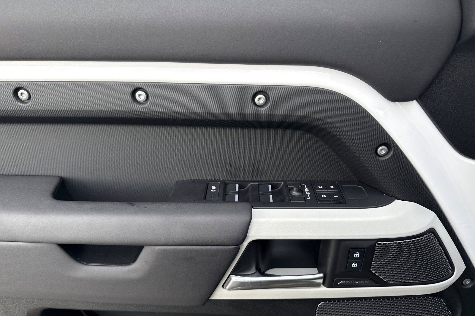 2024 Land Rover Defender S