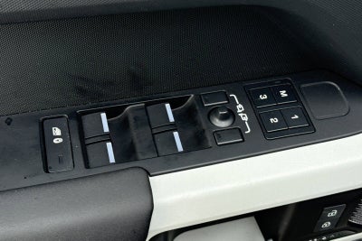 2024 Land Rover Defender S