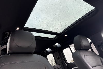 2024 Land Rover Defender S