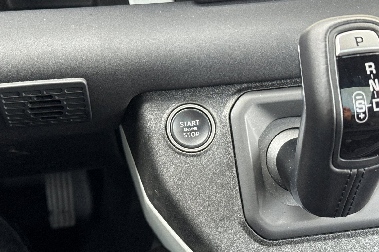 2024 Land Rover Defender S