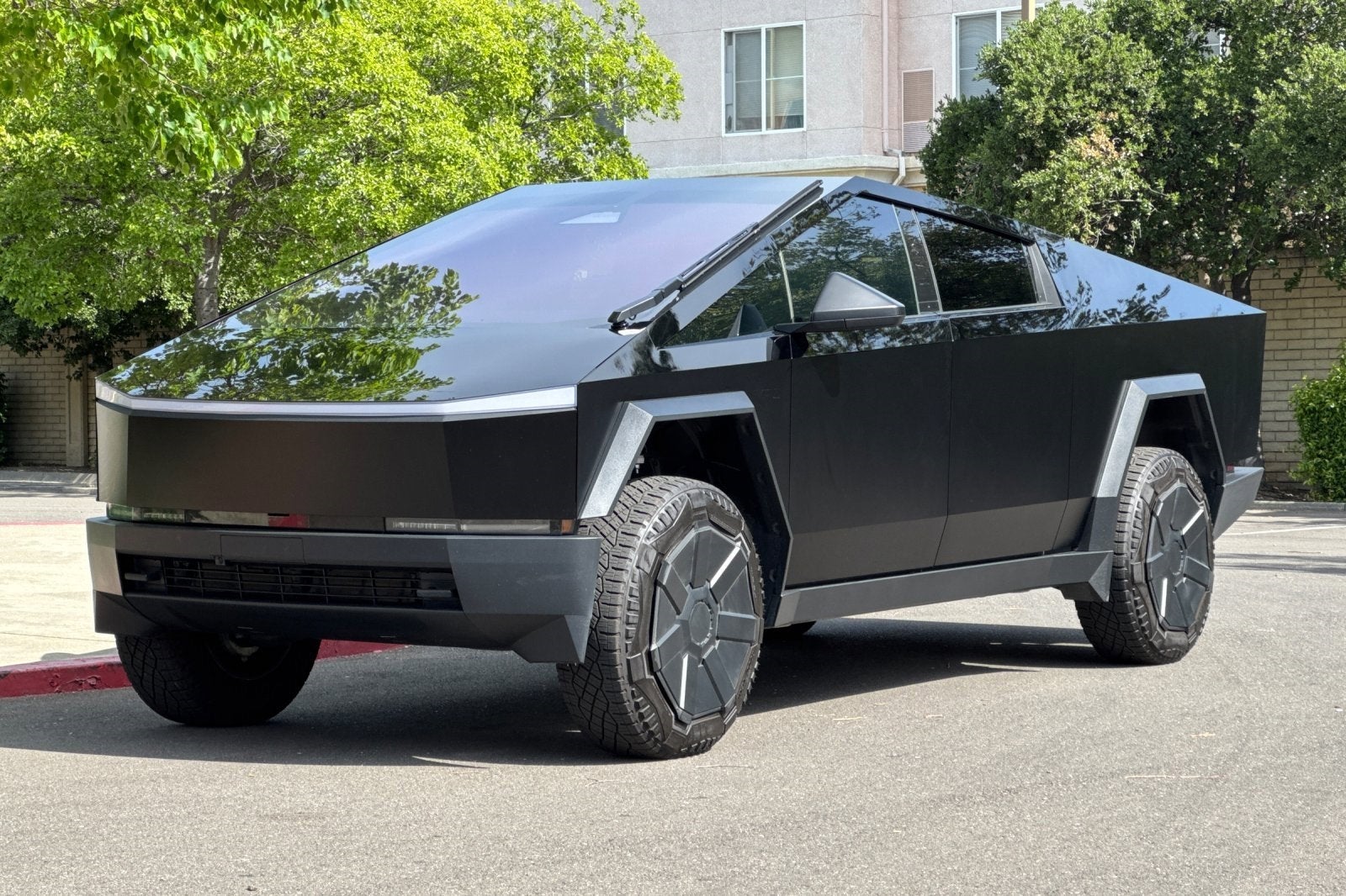 2024 Tesla Cybertruck Base