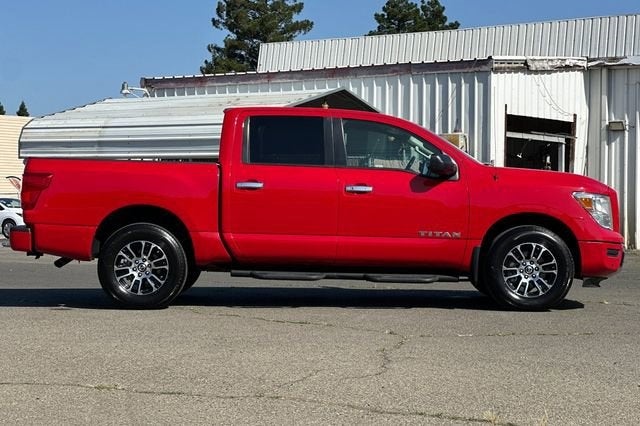 2021 Nissan Titan SV