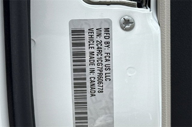 2023 Chrysler Voyager LX