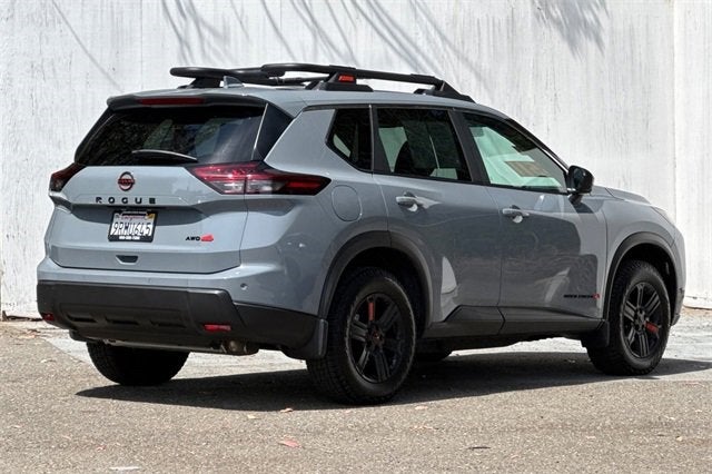 2025 Nissan Rogue Rock Creek