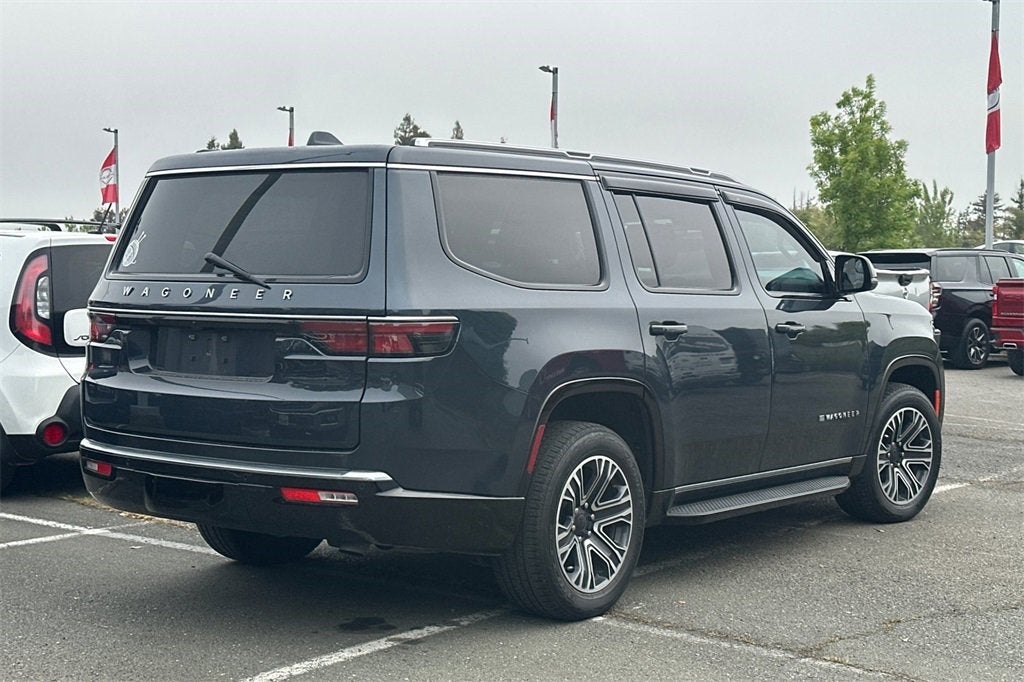 2023 Jeep Wagoneer Base