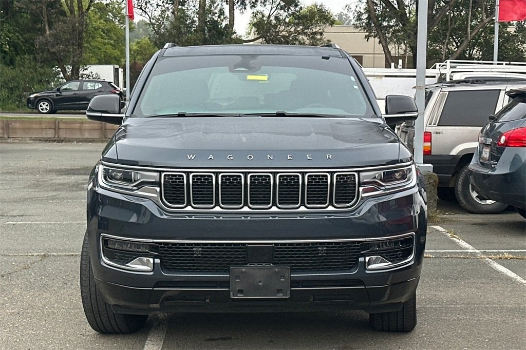 2023 Jeep Wagoneer Base
