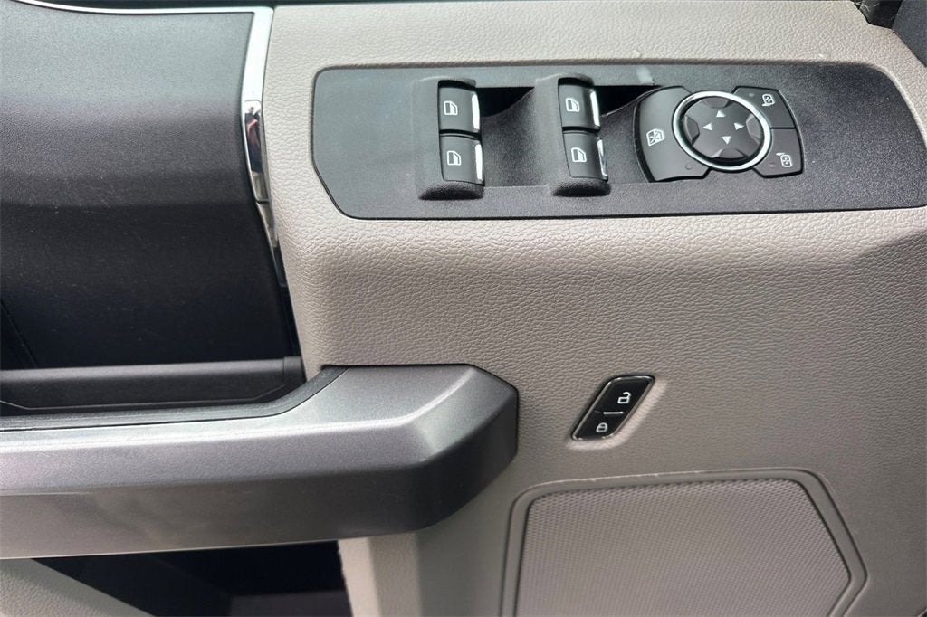 2022 Ford Super Duty F-350 SRW XLT