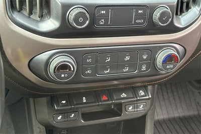 2022 GMC Canyon 4WD AT4 w/Cloth