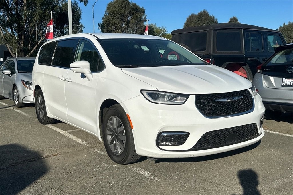 2022 Chrysler Pacifica Hybrid Touring L