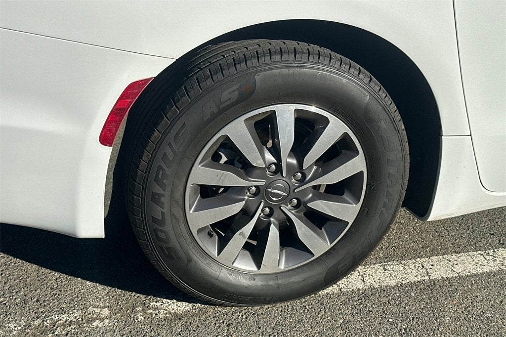 2022 Chrysler Pacifica Hybrid Touring L