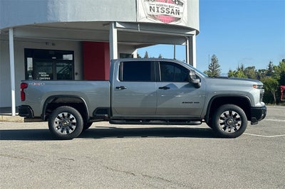 2024 Chevrolet Silverado 2500HD Custom