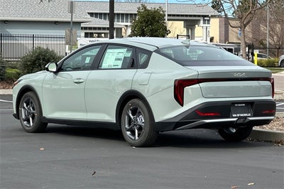 2026 Kia K4 LXS