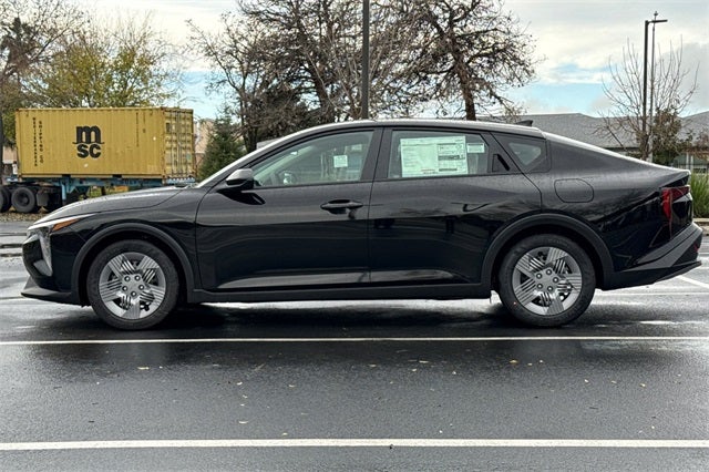 2025 Kia K4 LX