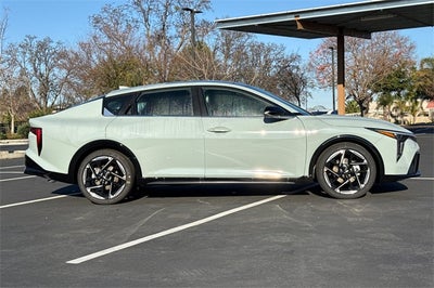 2025 Kia K4 GT-Line