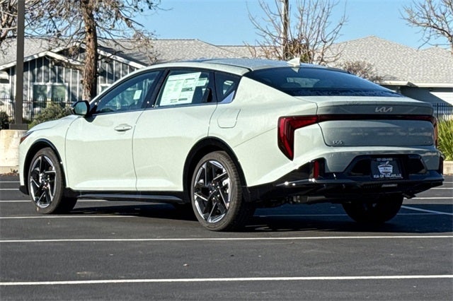 2025 Kia K4 GT-Line