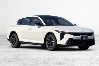 2025 Kia K4 GT-Line