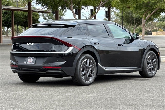 2025 Kia EV6 Light