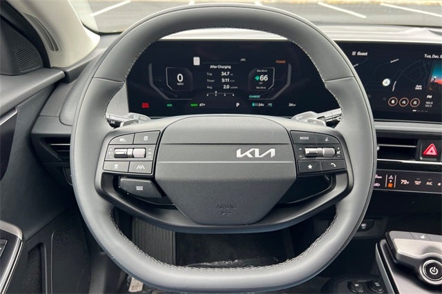 2025 Kia EV6 Light