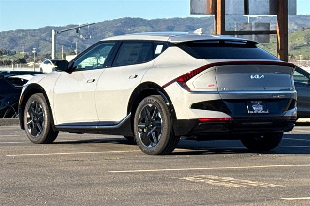 2025 Kia EV6 Wind