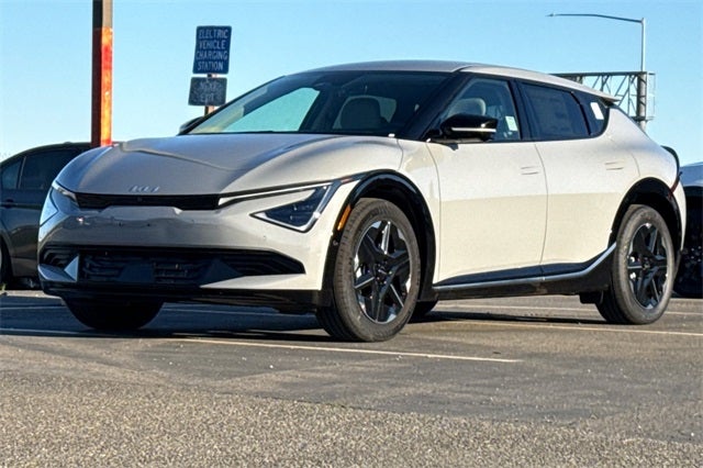 2025 Kia EV6 Wind