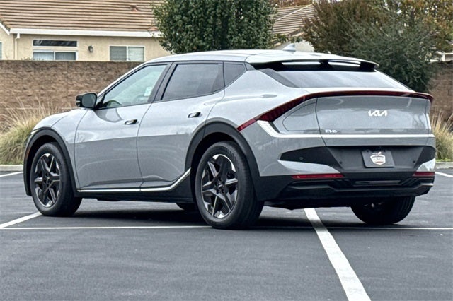 2025 Kia EV6 Light