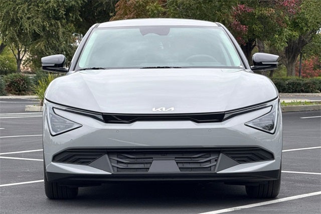 2025 Kia EV6 Light