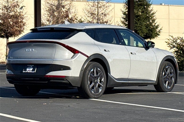 2025 Kia EV6 Light