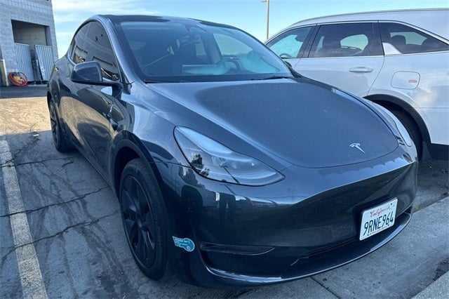 2025 Tesla Model Y Long Range