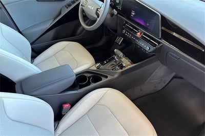 2025 Kia Niro EX Touring
