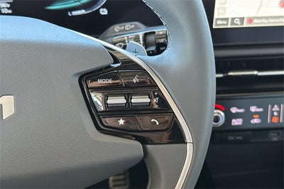 2025 Kia Niro EX Touring