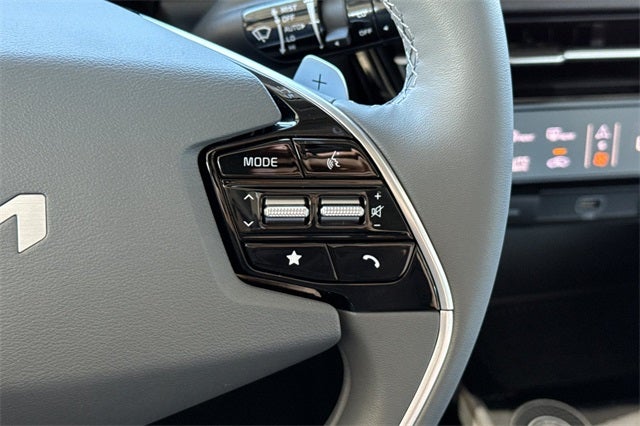 2025 Kia Niro EX Touring