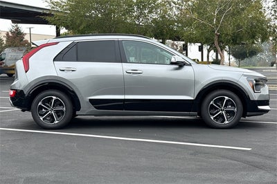 2026 Kia Niro SX