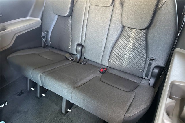 2026 Kia Carnival LX