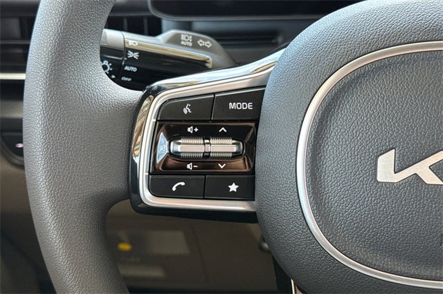 2026 Kia Carnival LX