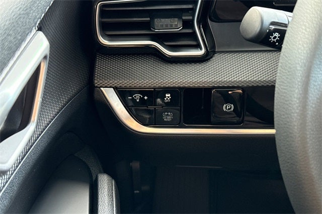 2025 Kia Sportage Hybrid LX