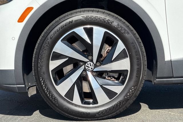 2023 Volkswagen ID.4 Pro