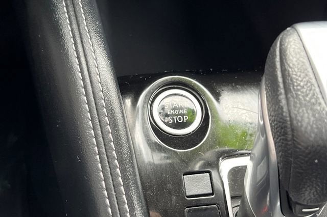 2019 Nissan Kicks SR