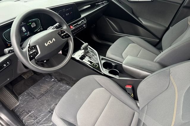 2023 Kia Niro LX